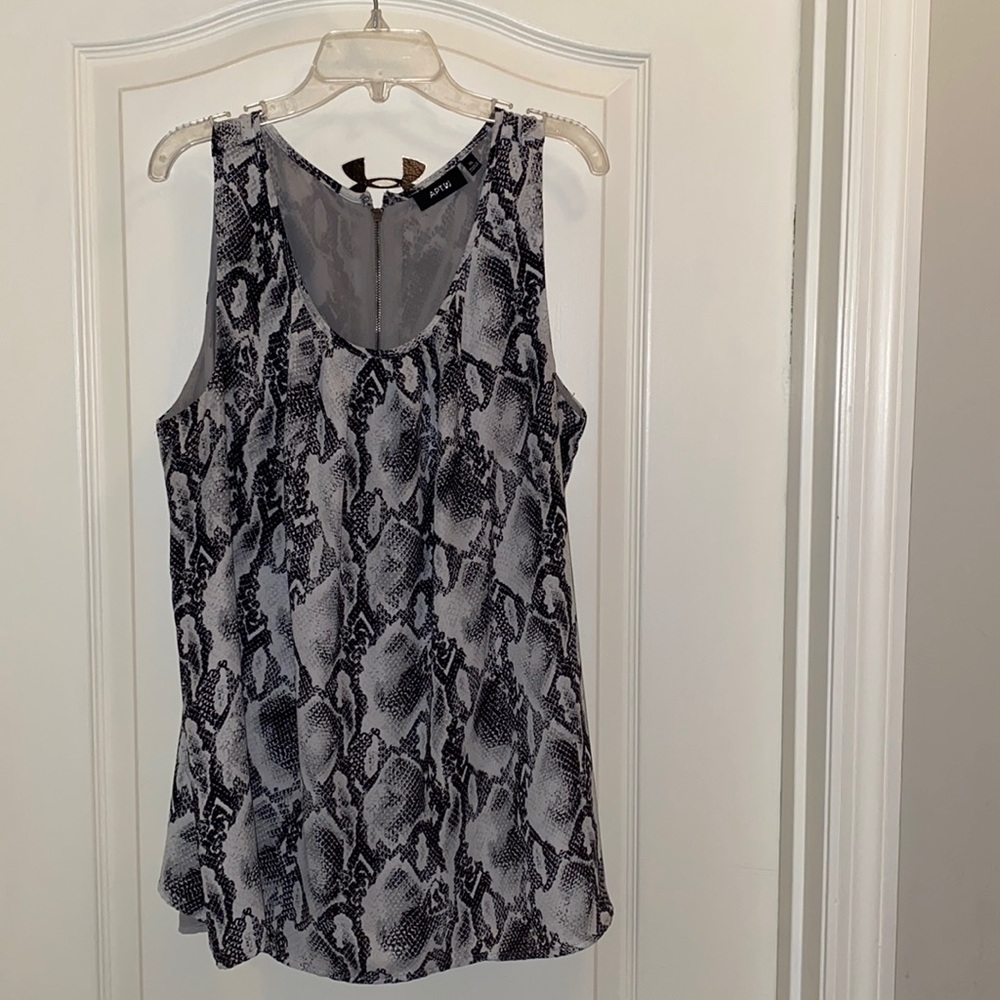 Snakeprint top